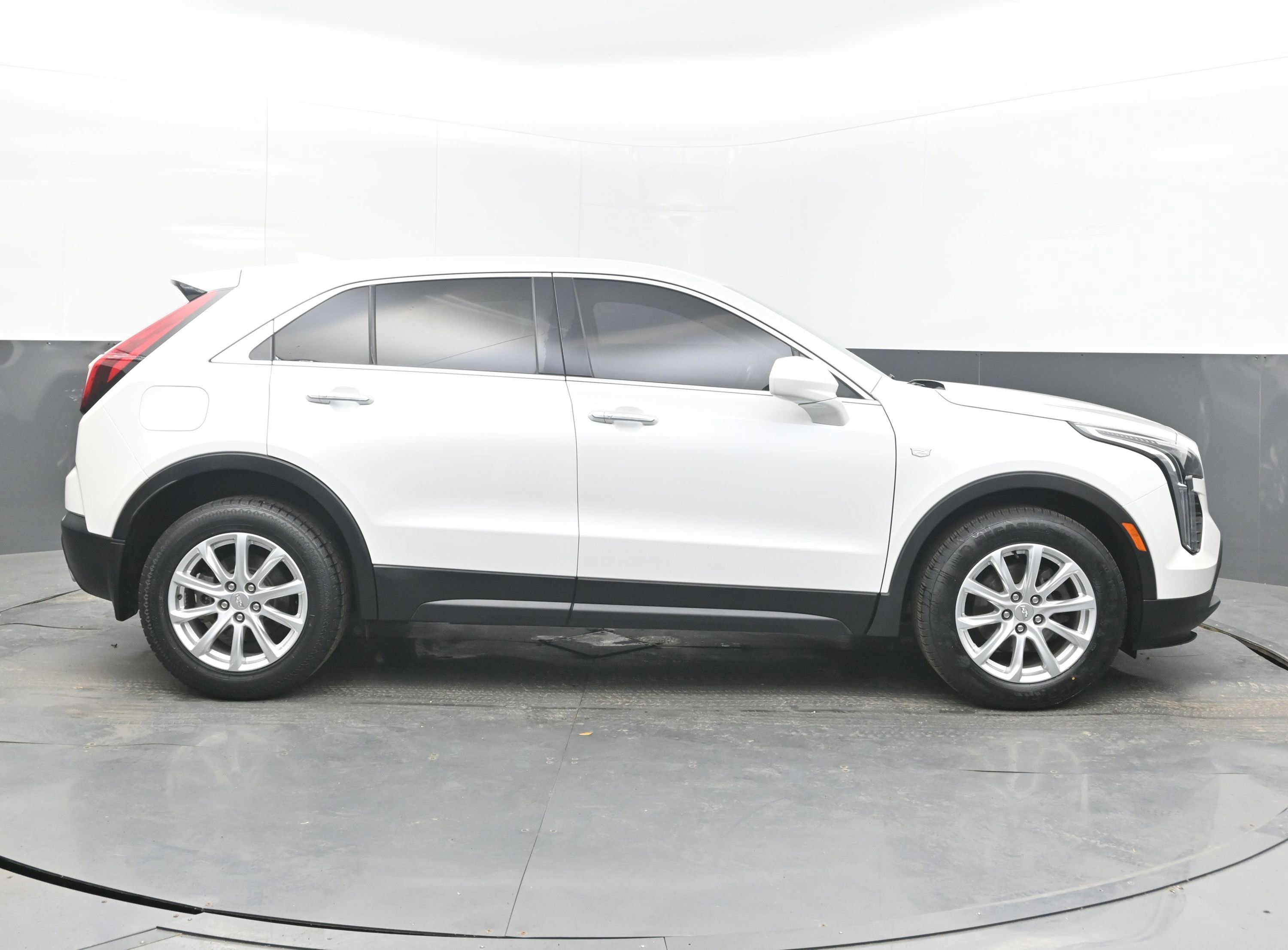Used 2019 Cadillac XT4 Luxury FWD image 8