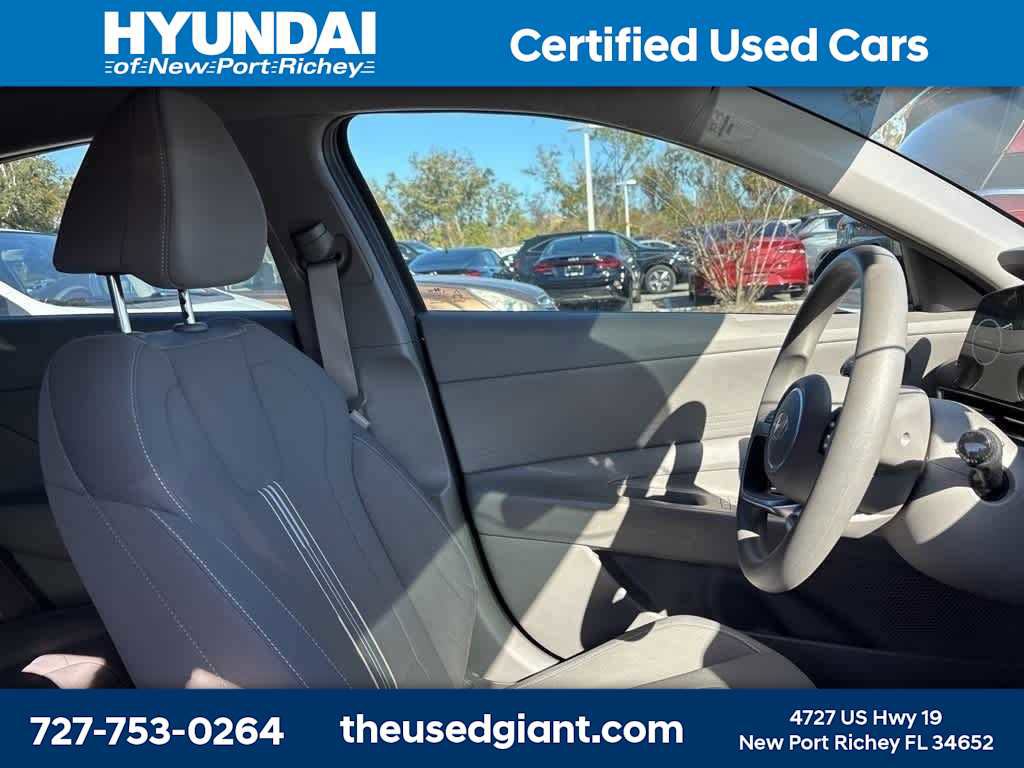 Certified 2024 Hyundai Elantra SEL image 7