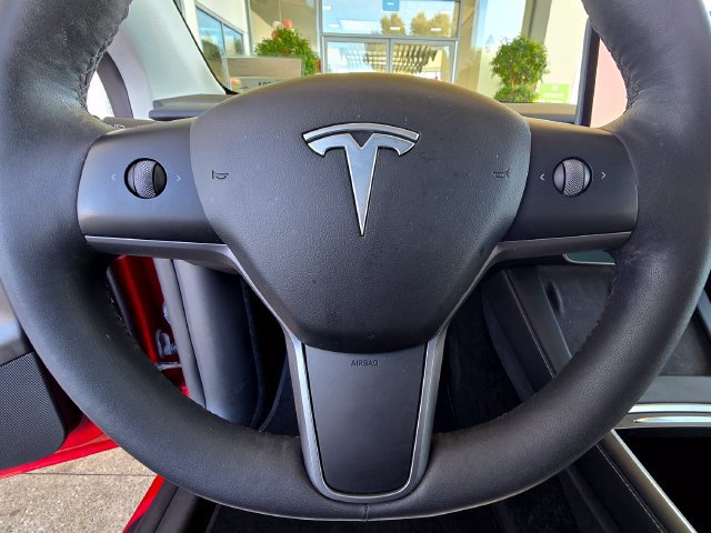 Used 2022 Tesla Model Y Long Range AWD/4WD image 14
