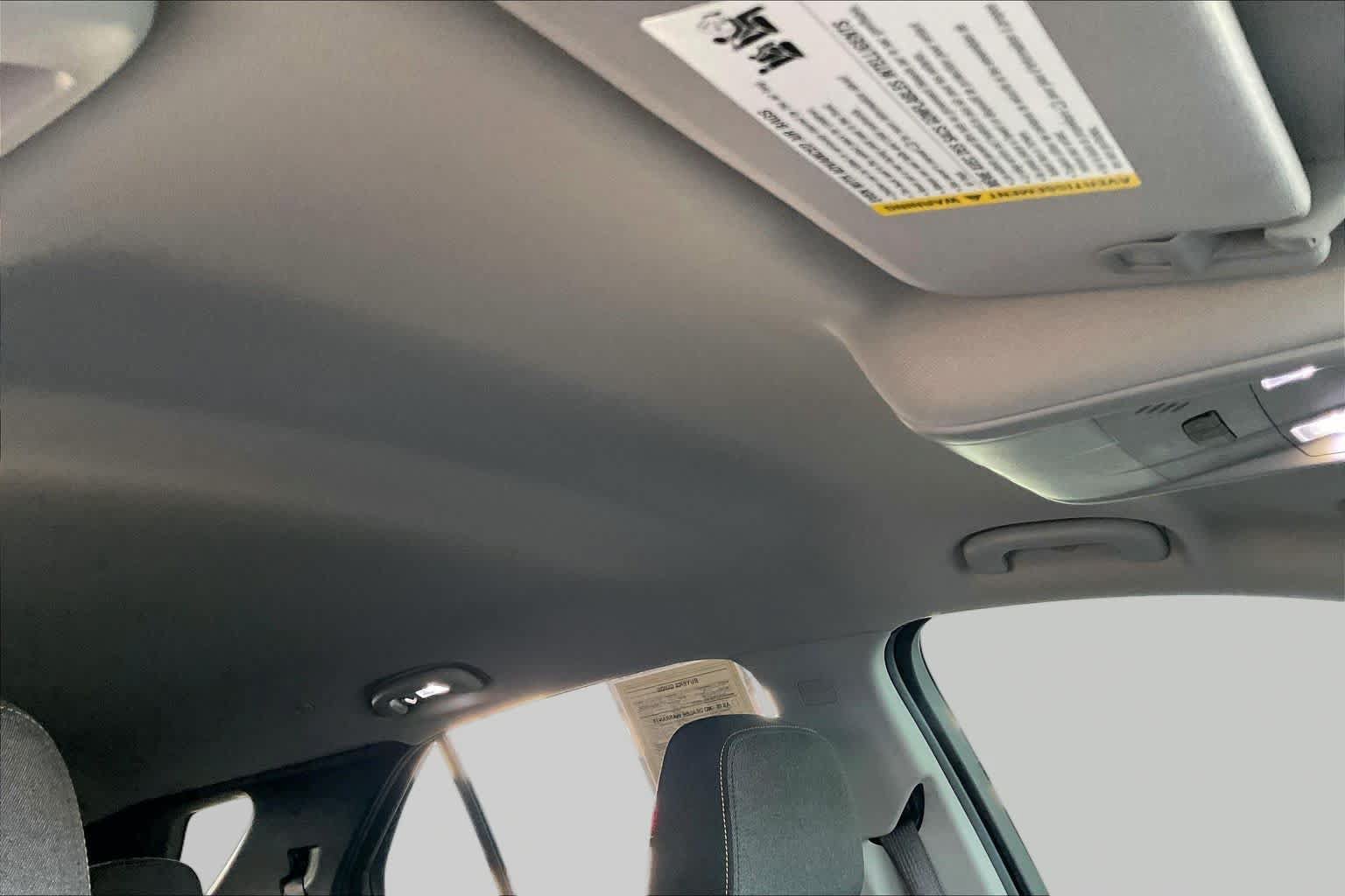 Used 2018 Chevrolet Equinox LT FWD image 14