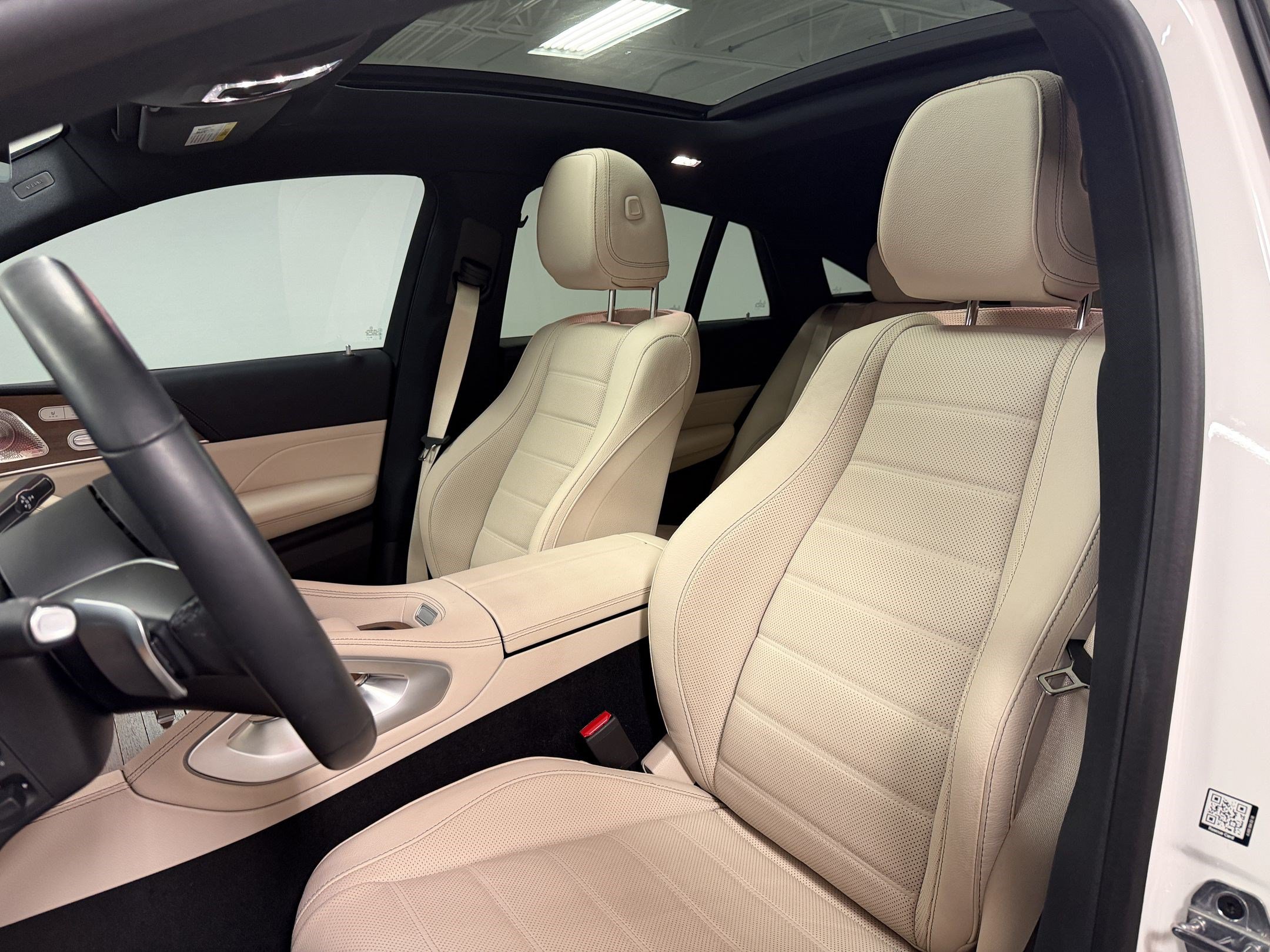 Used 2025 Mercedes-Benz GLE 450 4MATIC Coupe image 5