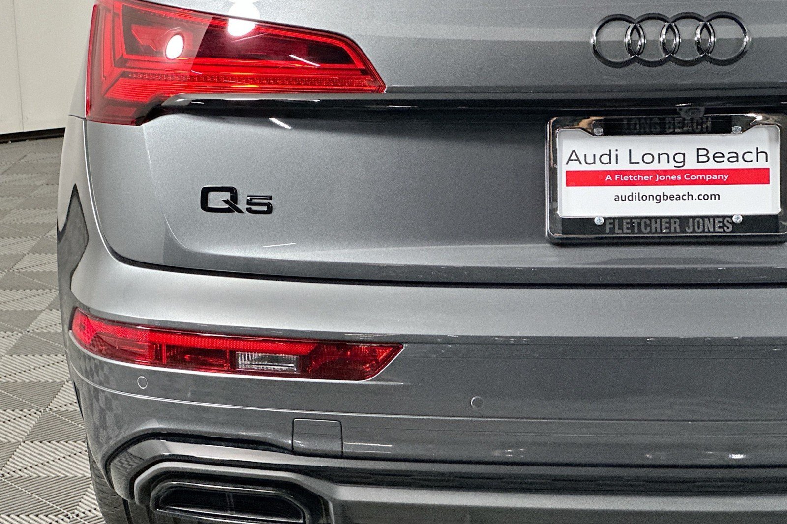 Used 2023 Audi Q5 e Prestige w/ Prestige Package AWD/4WD image 17