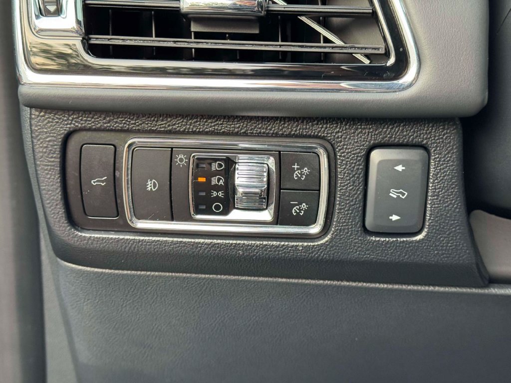 Used 2024 Lincoln Navigator Black Label AWD/4WD image 21