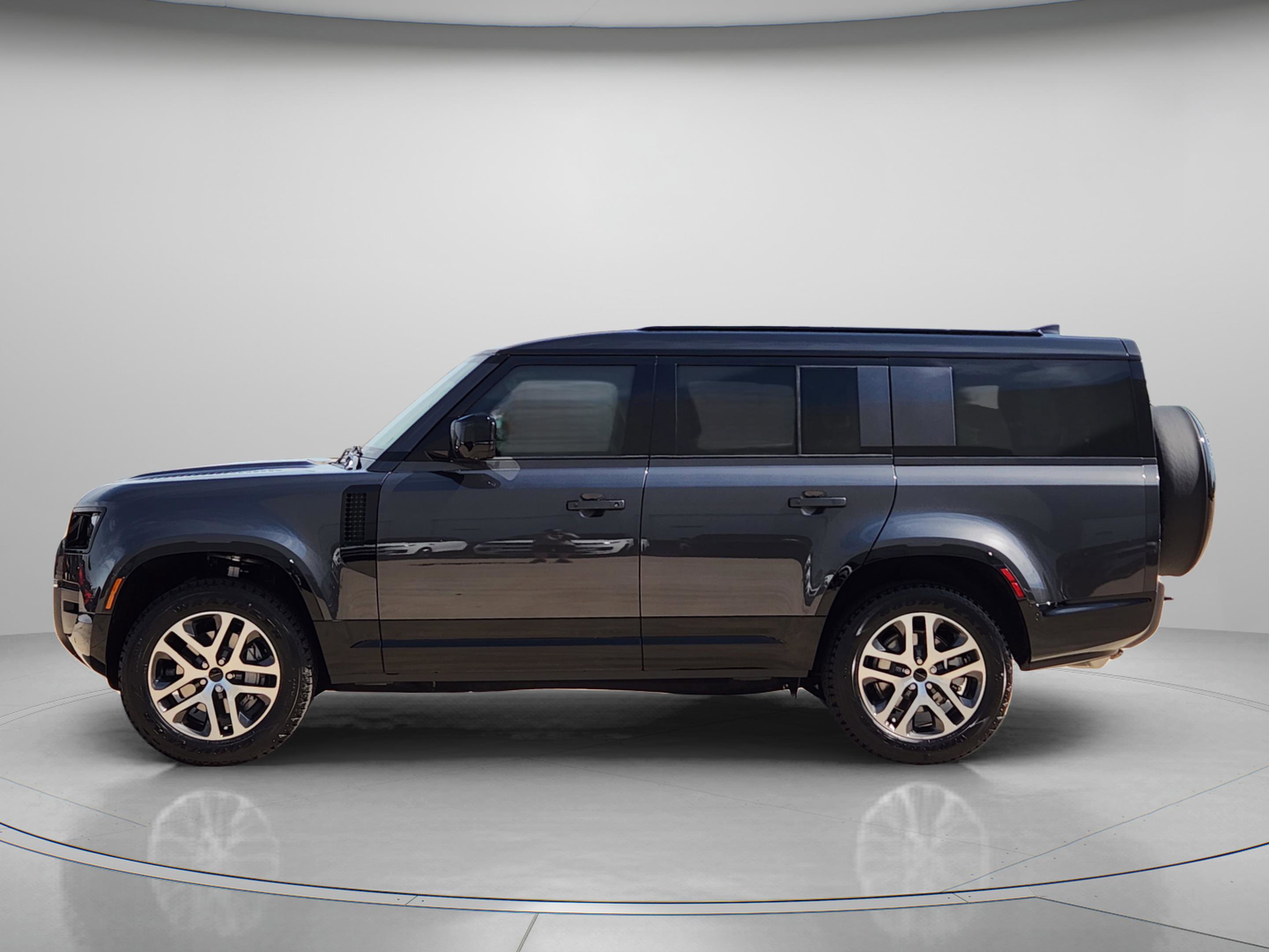 New 2026 Land Rover Defender 130 X-Dynamic SE AWD/4WD video 2