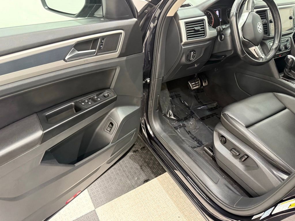 Used 2021 Volkswagen Atlas SE image 30