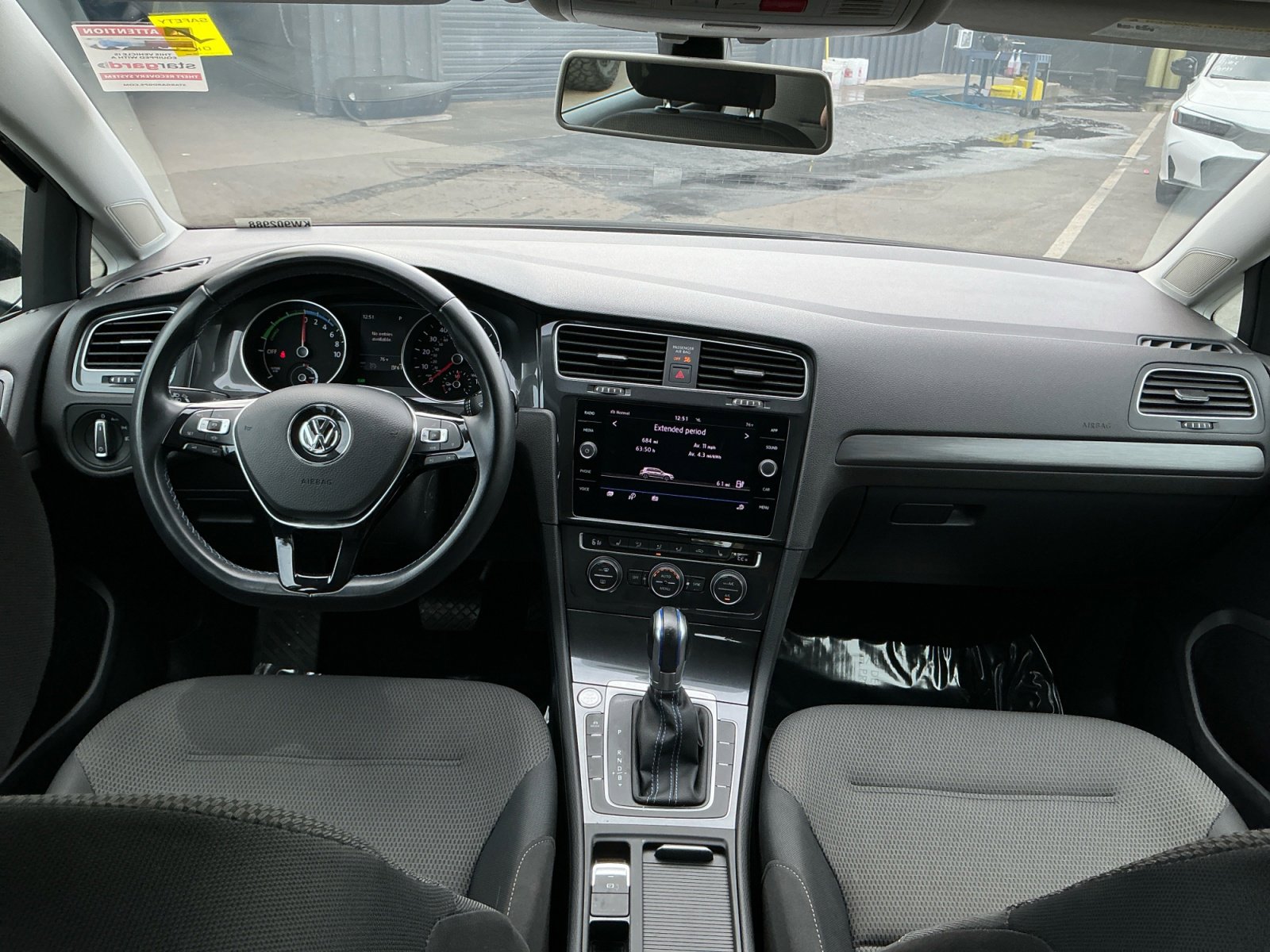 Used 2019 Volkswagen e-Golf SE w/ Driver Assistance Package image 17