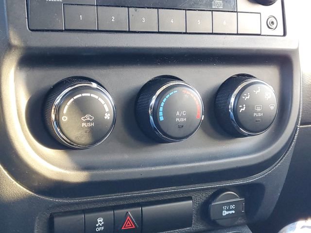 Used 2013 Jeep Patriot Sport image 19