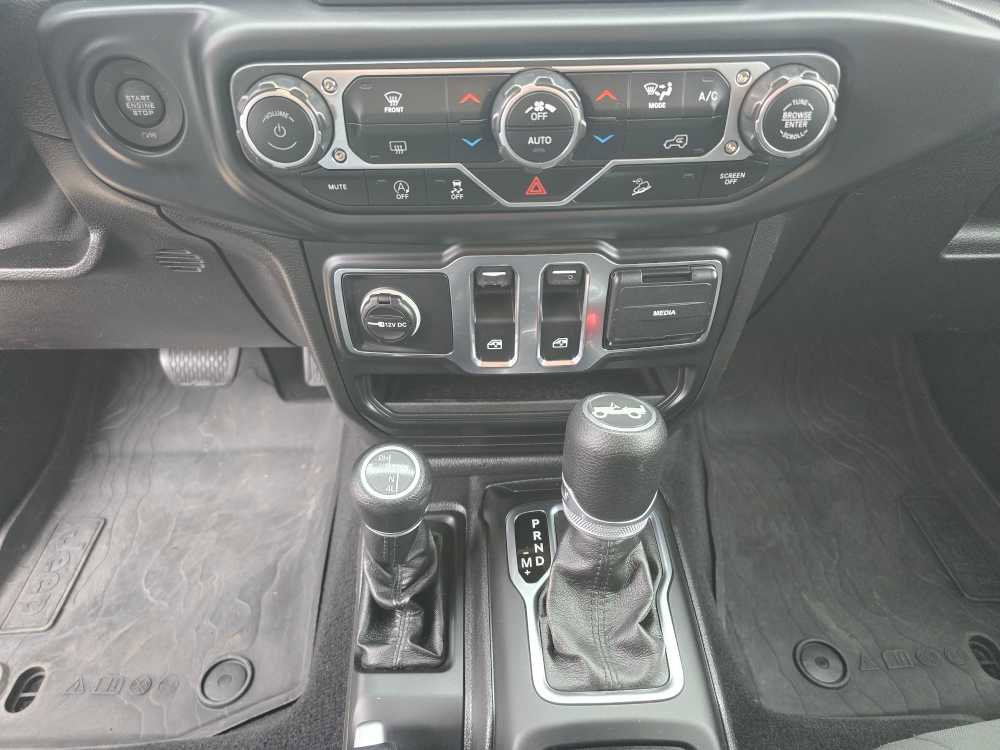 Used 2019 Jeep Wrangler Sport S image 13