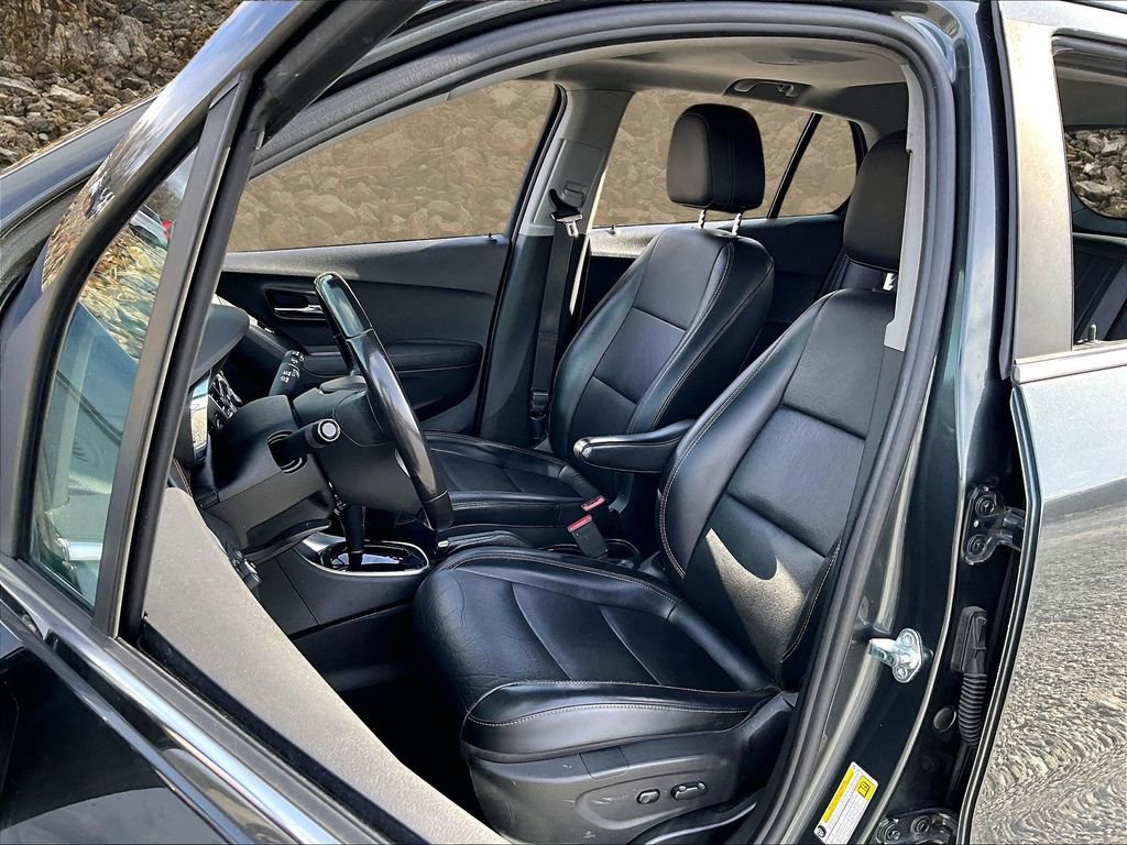 Used 2020 Chevrolet Trax Premier image 23