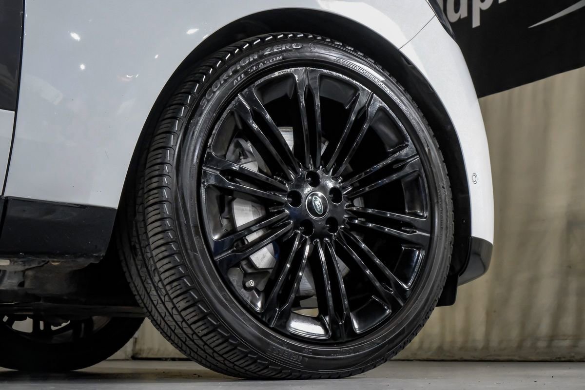 Used 2024 Land Rover Range Rover SE image 47