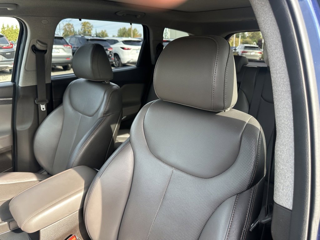 Used 2020 Hyundai Santa Fe Limited image 12