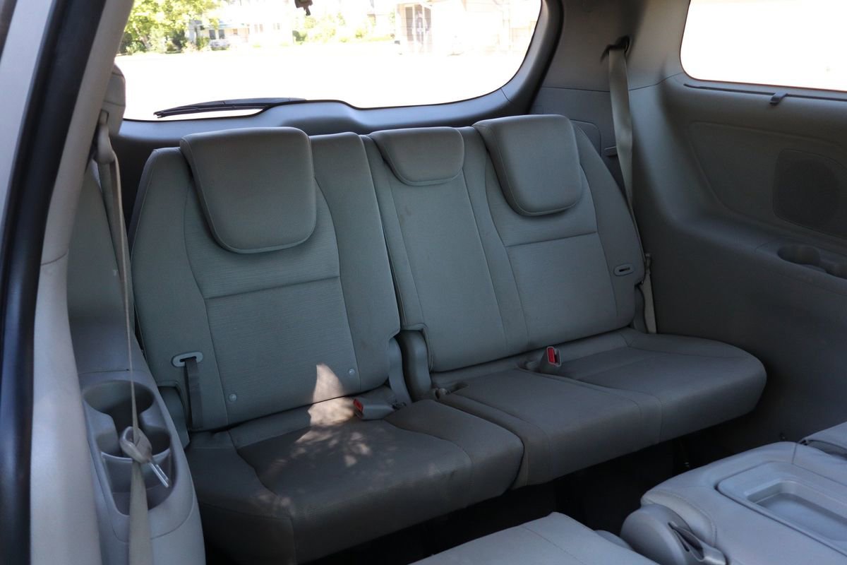 Used 2015 Kia Sedona LX w/ LX Convenience Package image 22