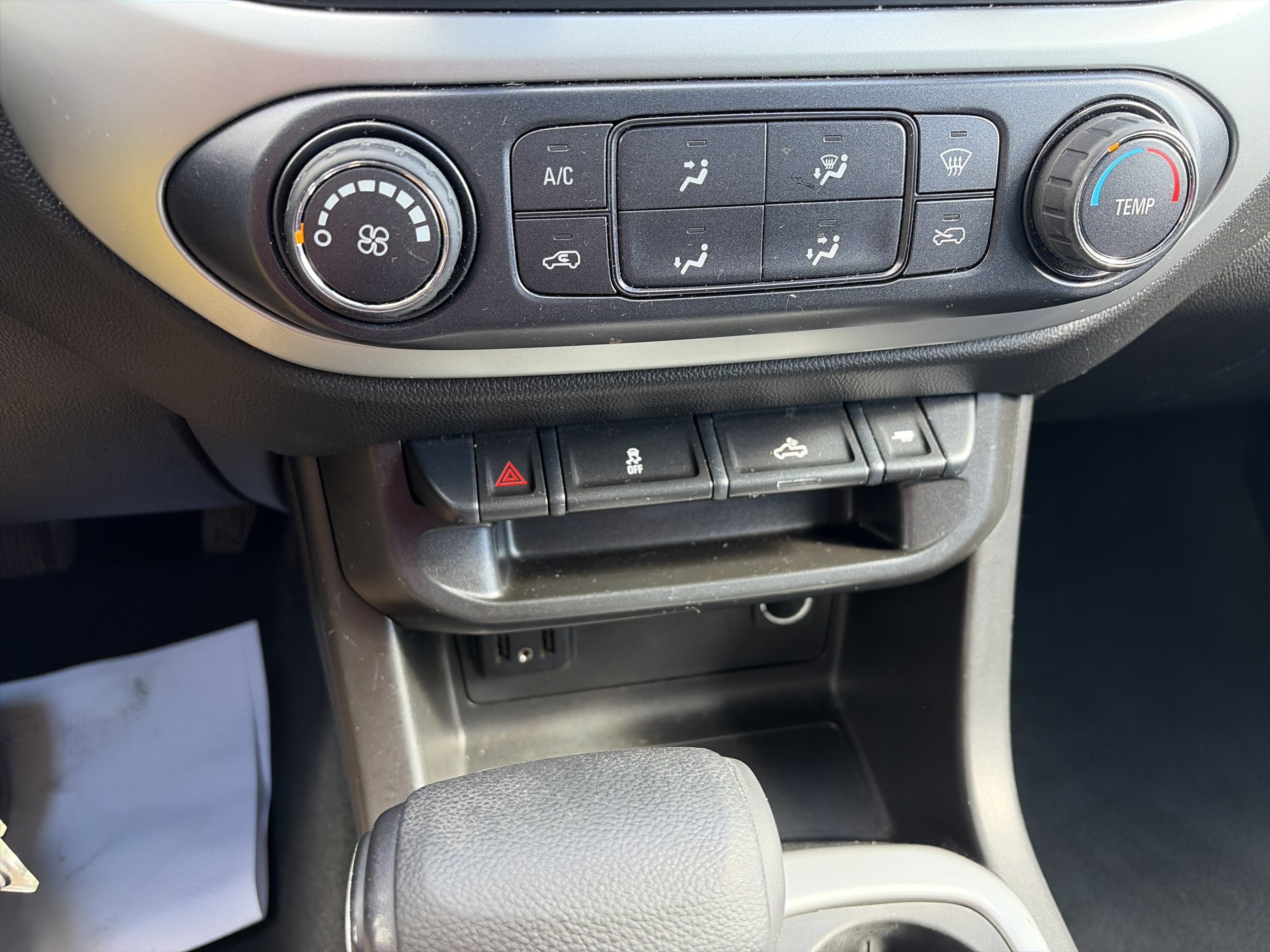 Used 2021 Chevrolet Colorado LT AWD/4WD image 24