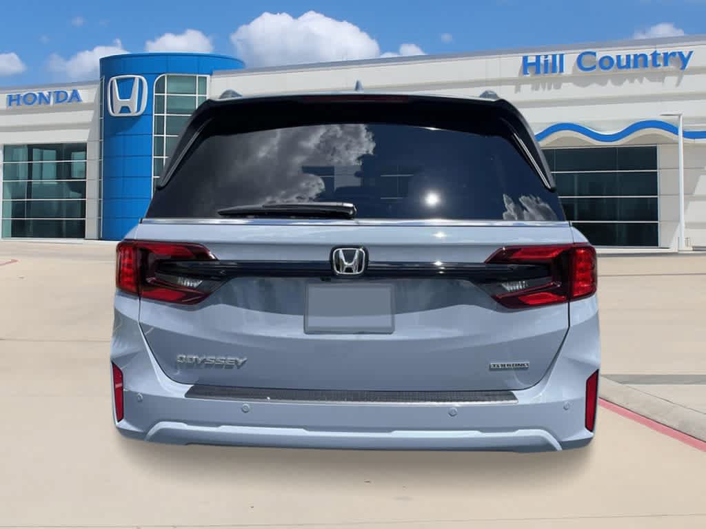 New 2026 Honda Odyssey Touring image 4