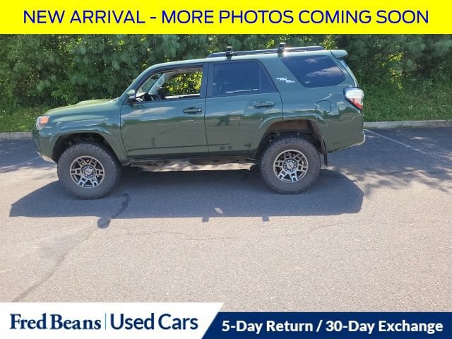 Used 2022 Toyota 4Runner TRD Off-Road Premium AWD/4WD image 9