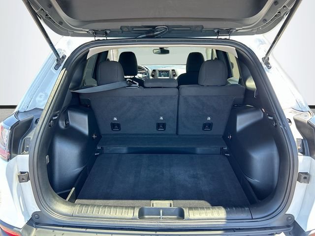 Used 2021 Jeep Cherokee Latitude FWD image 19