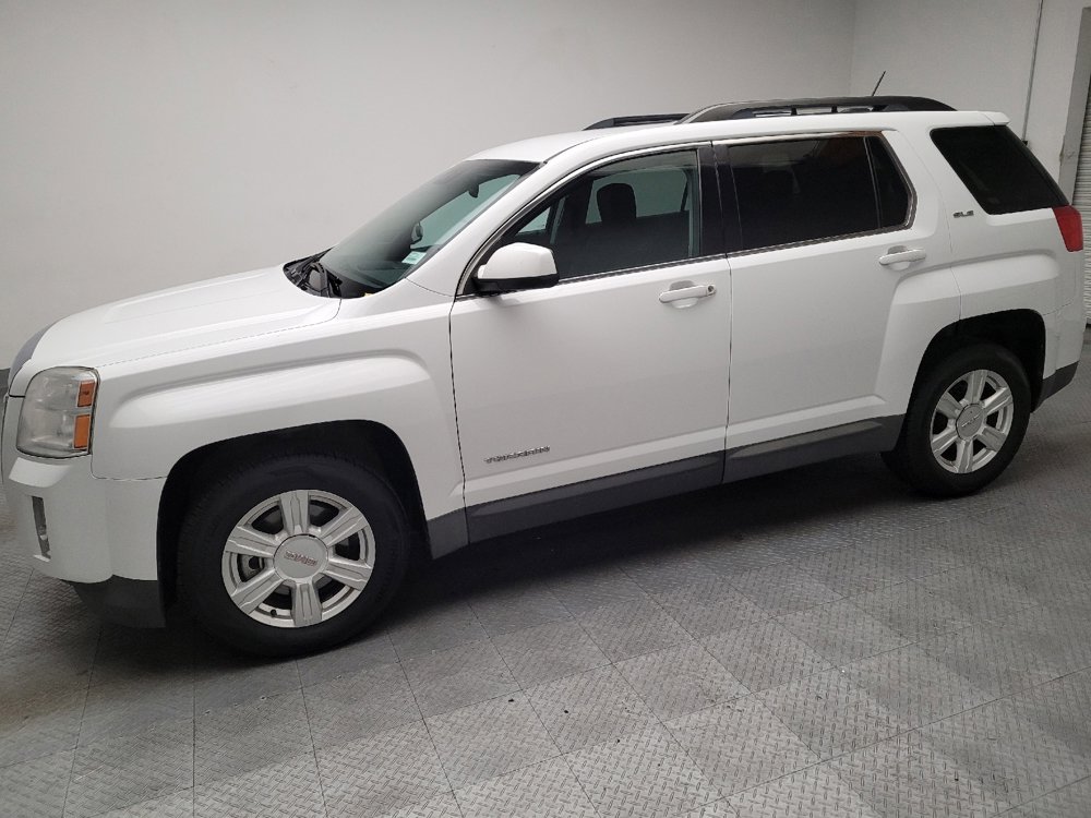 Used 2015 GMC Terrain SLE w/ Safety Package FWD image 2