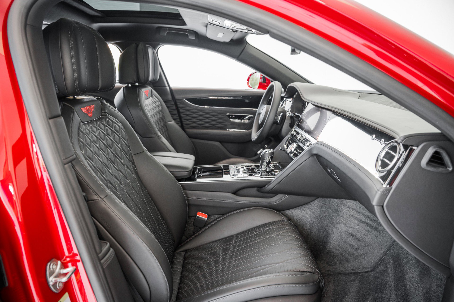 Used 2022 Bentley Flying Spur V8 image 22