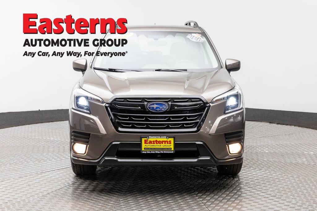 Used 2022 Subaru Forester Premium image 2