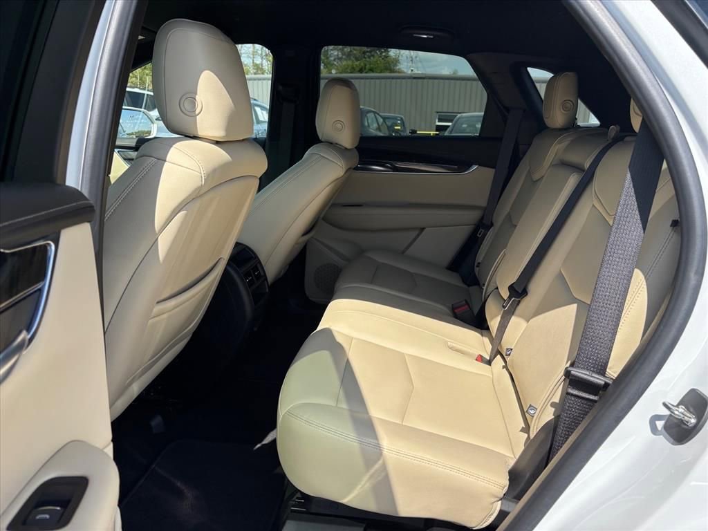 Used 2019 Cadillac XT5 FWD image 12