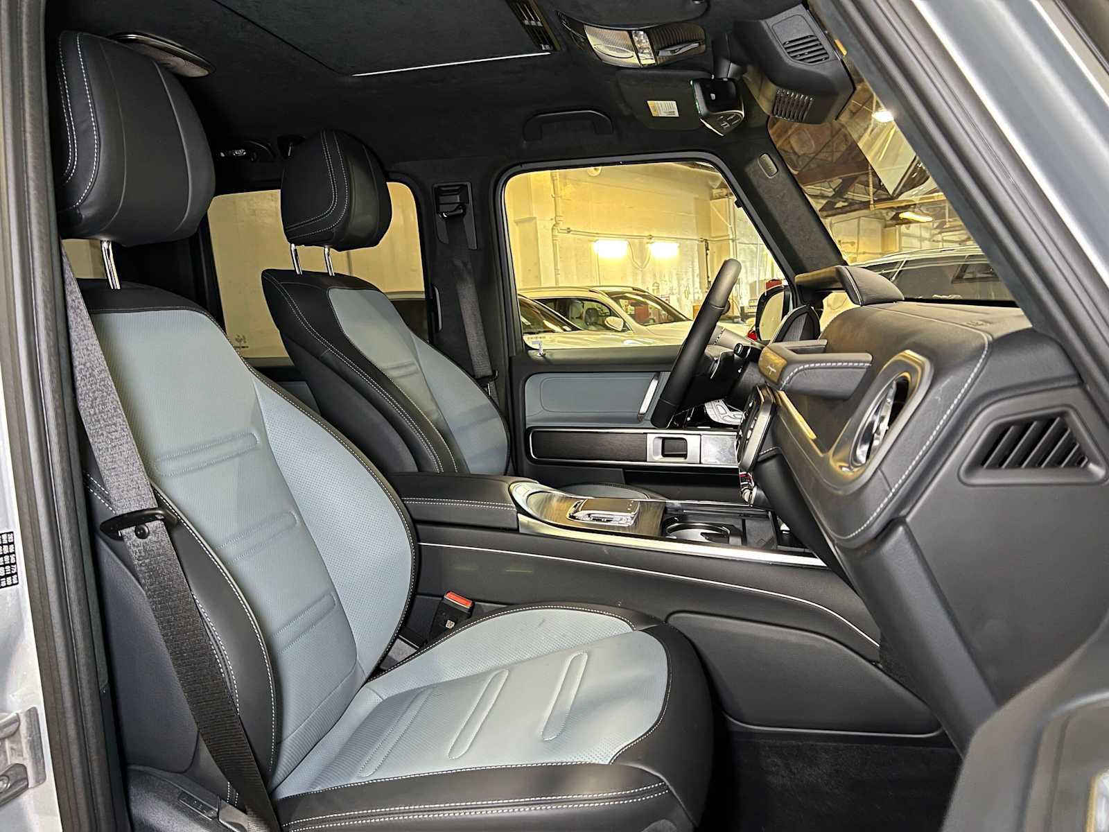 Used 2025 Mercedes-Benz G 550 image 12