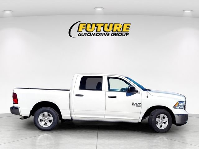 Used 2022 RAM 1500 Classic SLT image 3