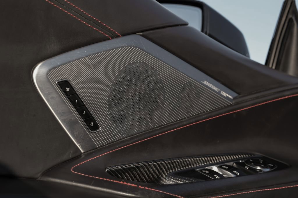 Used 2022 Chevrolet Corvette Stingray Premium Conv w/ Z51 Performance Package RWD image 45