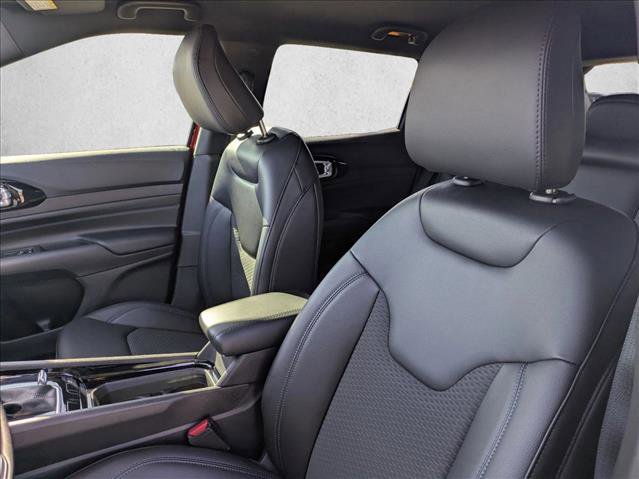 New 2026 Jeep Compass Latitude image 10