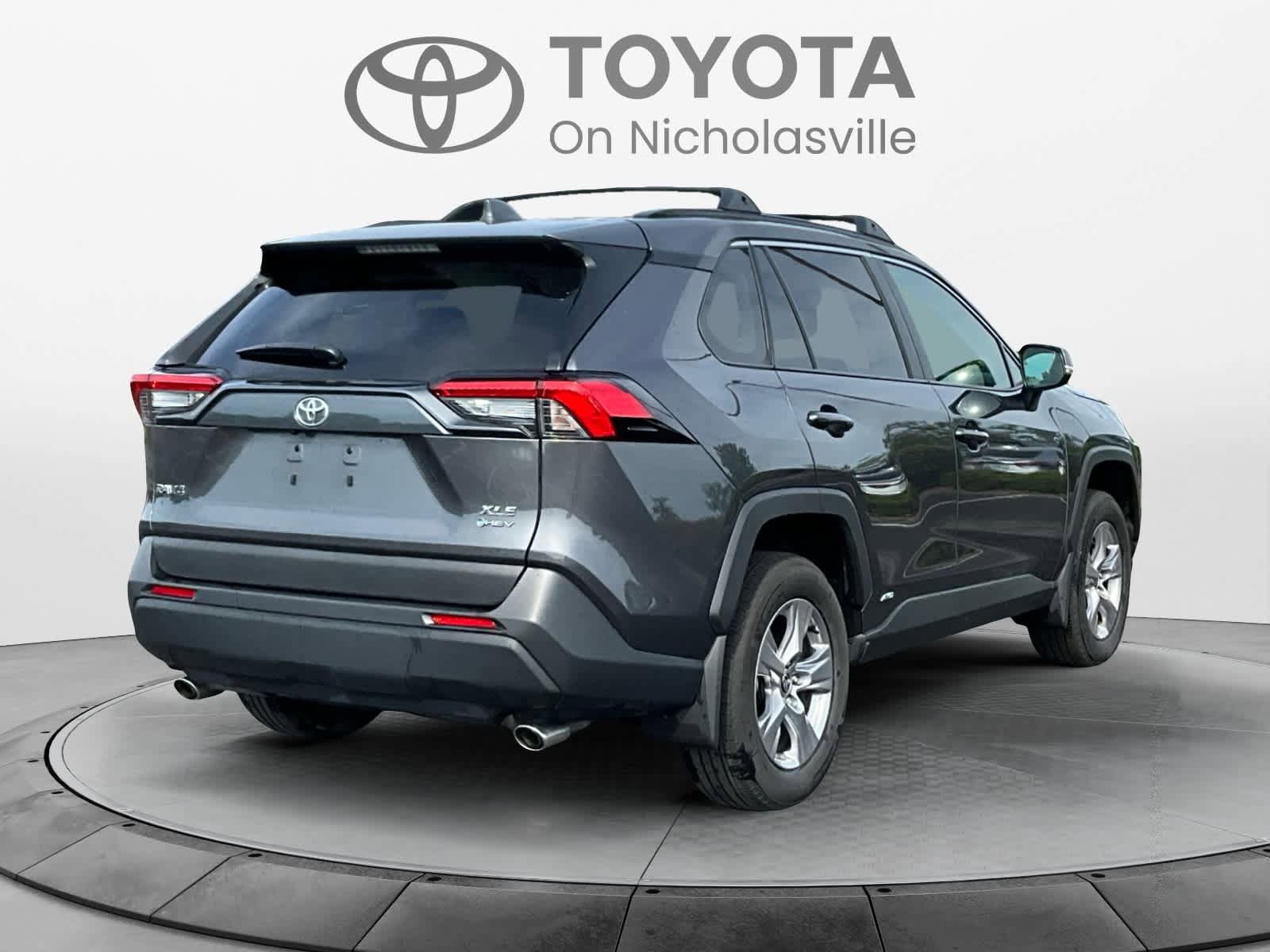 Used 2025 Toyota RAV4 XLE w/ Convenience Package AWD/4WD image 6
