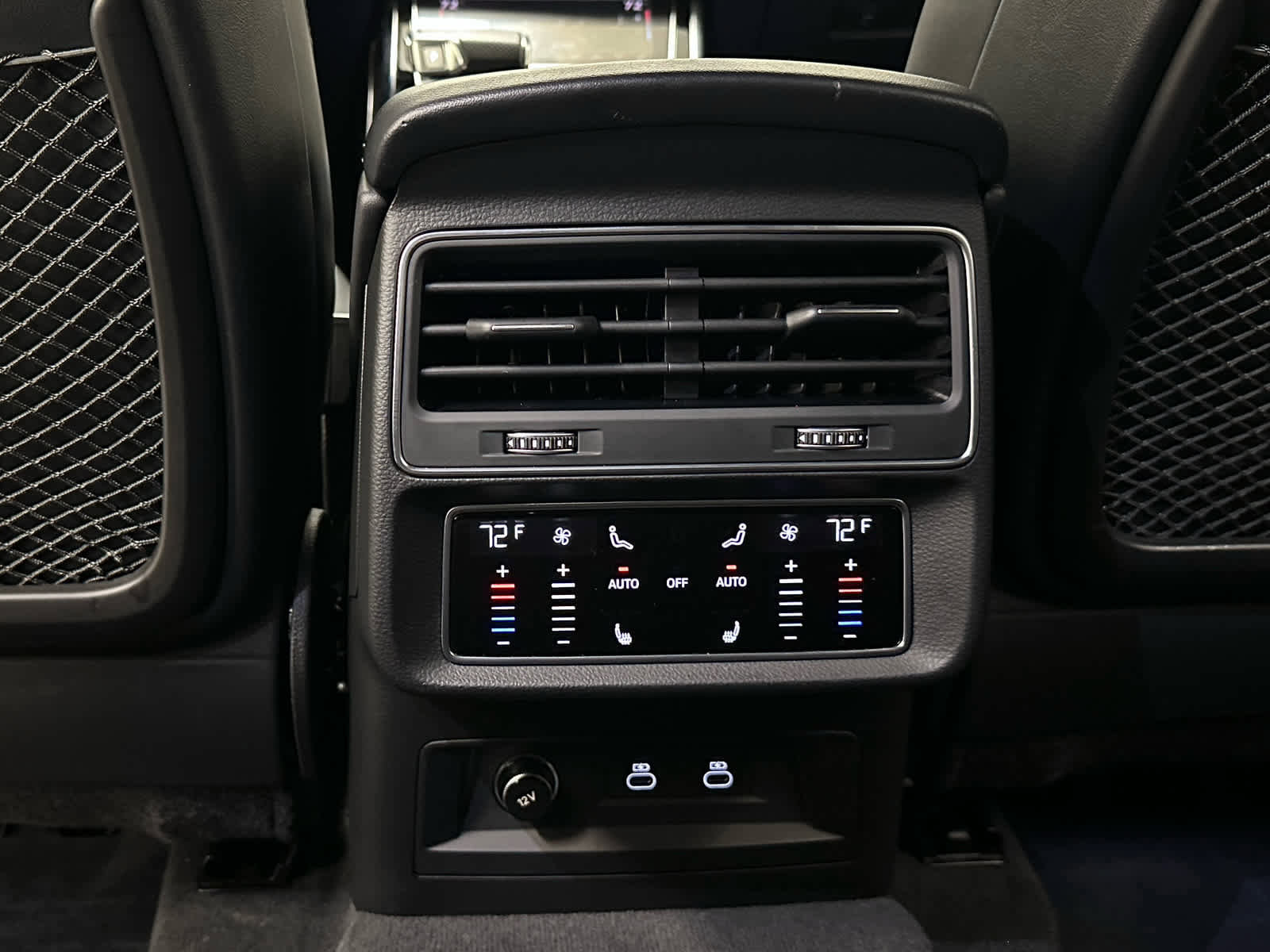 Used 2023 Audi SQ7 Prestige w/ Sport Package image 44