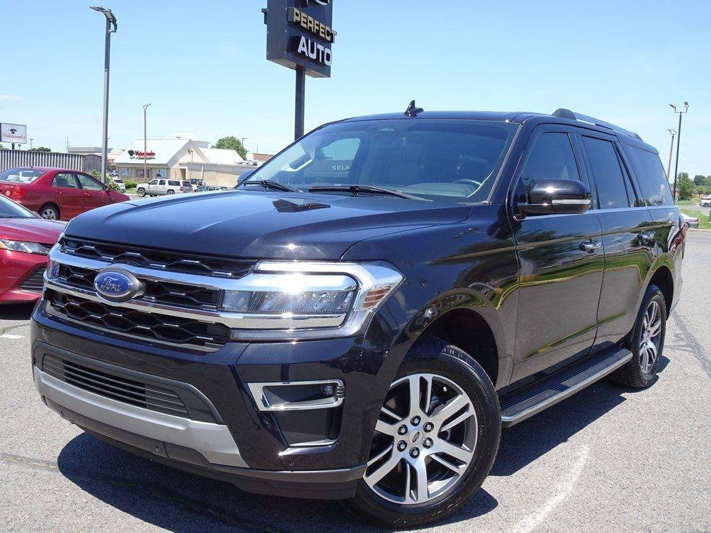 Used 2023 Ford Expedition Limited RWD image 3