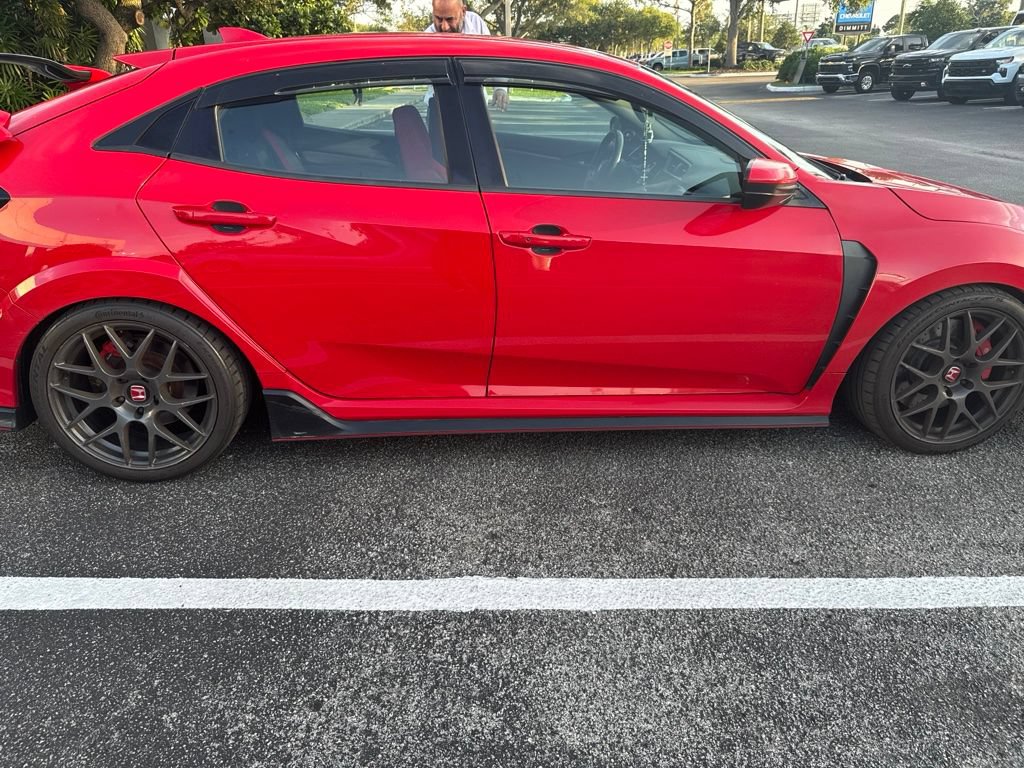 Used 2017 Honda Civic Type R image 18