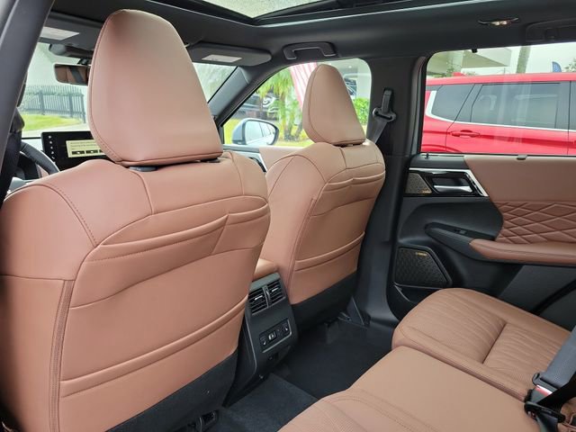 New 2026 Mitsubishi Outlander SEL FWD image 15