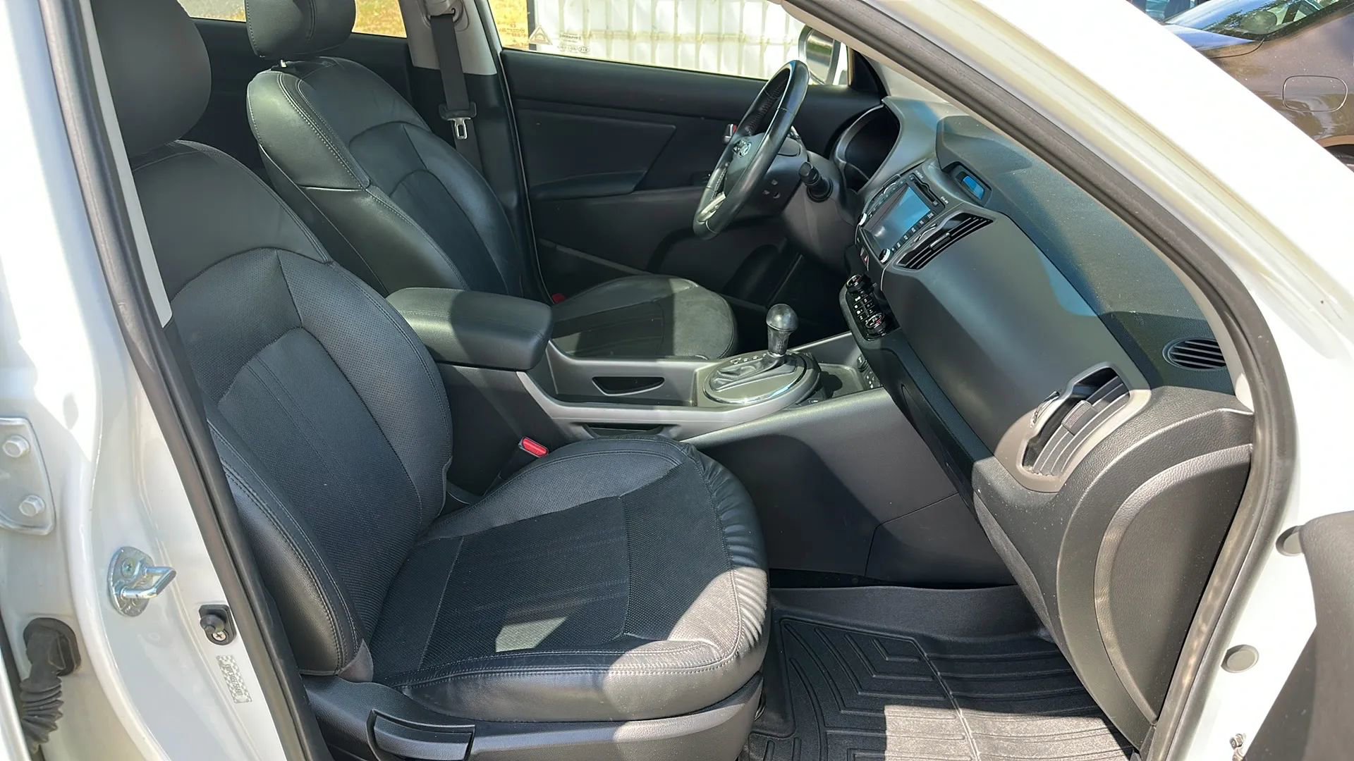 Used 2014 Kia Sportage SX w/ SX Premium Package FWD image 22
