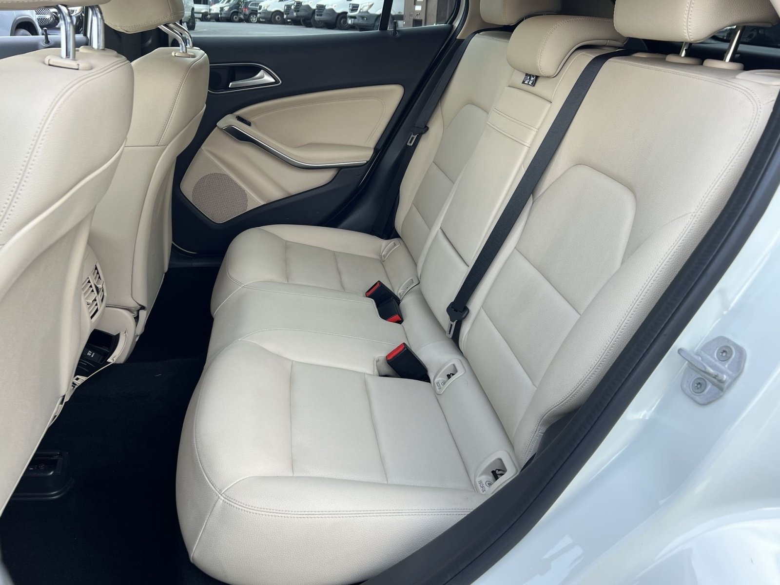Used 2017 Mercedes-Benz GLA 250 4MATIC image 30