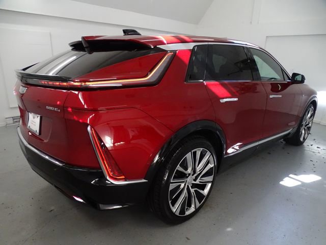 Used 2024 Cadillac Lyriq Luxury w/ LPO, Floor Liner Package image 21