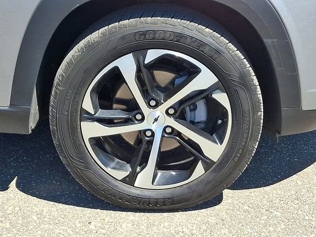 Used 2024 Chevrolet Trax RS FWD image 25