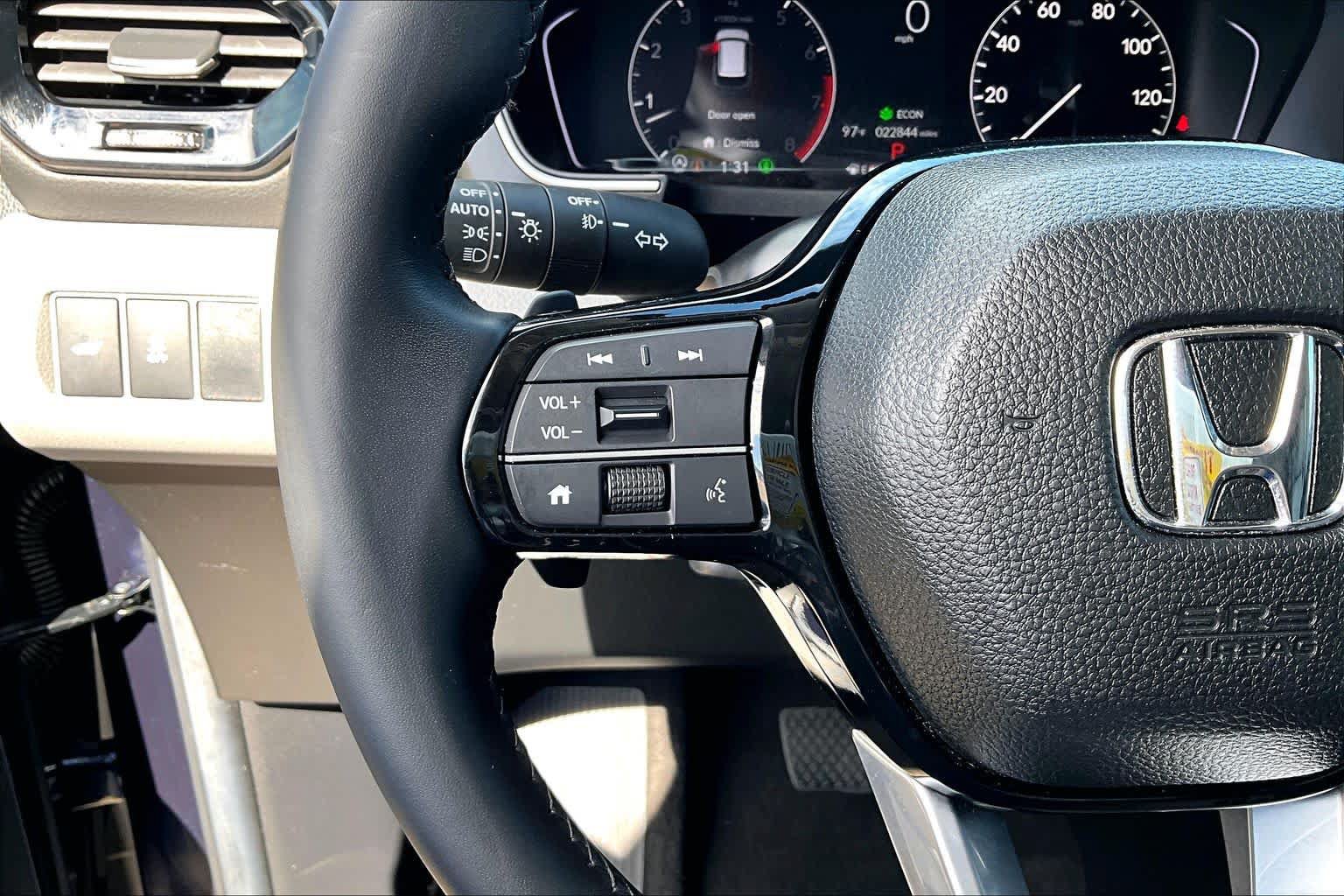 Used 2025 Honda Pilot EX-L image 24