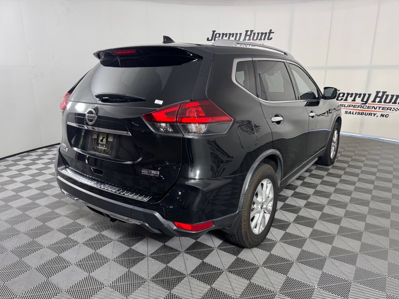 Used 2019 Nissan Rogue S w/ Special Edition Package FWD image 7