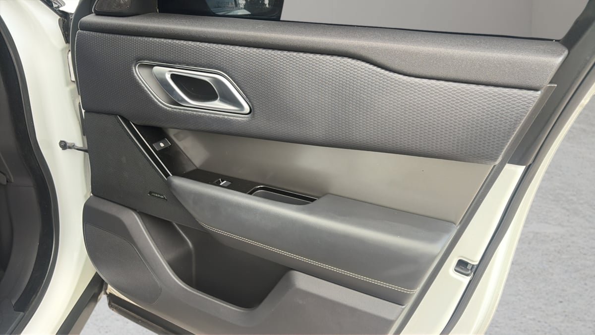 Used 2021 Land Rover Range Rover Velar S AWD/4WD image 11