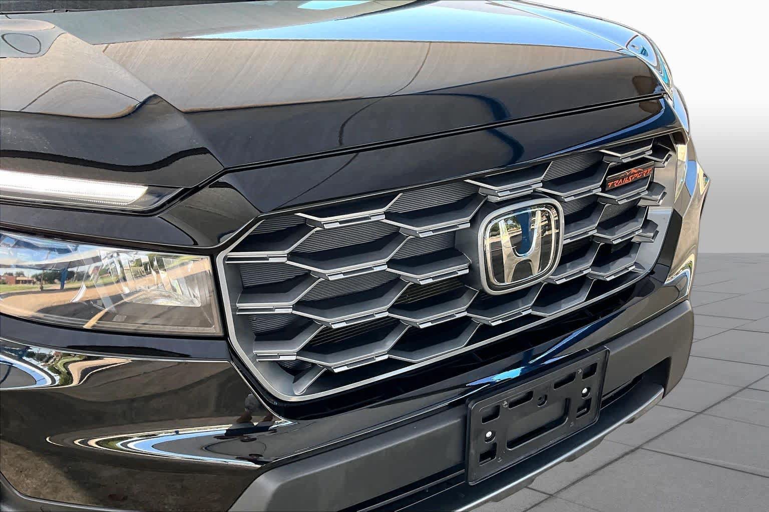 Certified 2023 Honda Passport TrailSport image 30