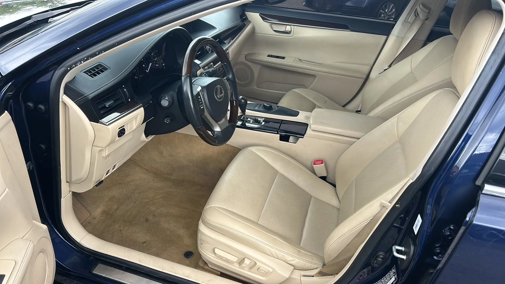 Used 2014 Lexus ES 350 w/ Premium Package FWD image 10
