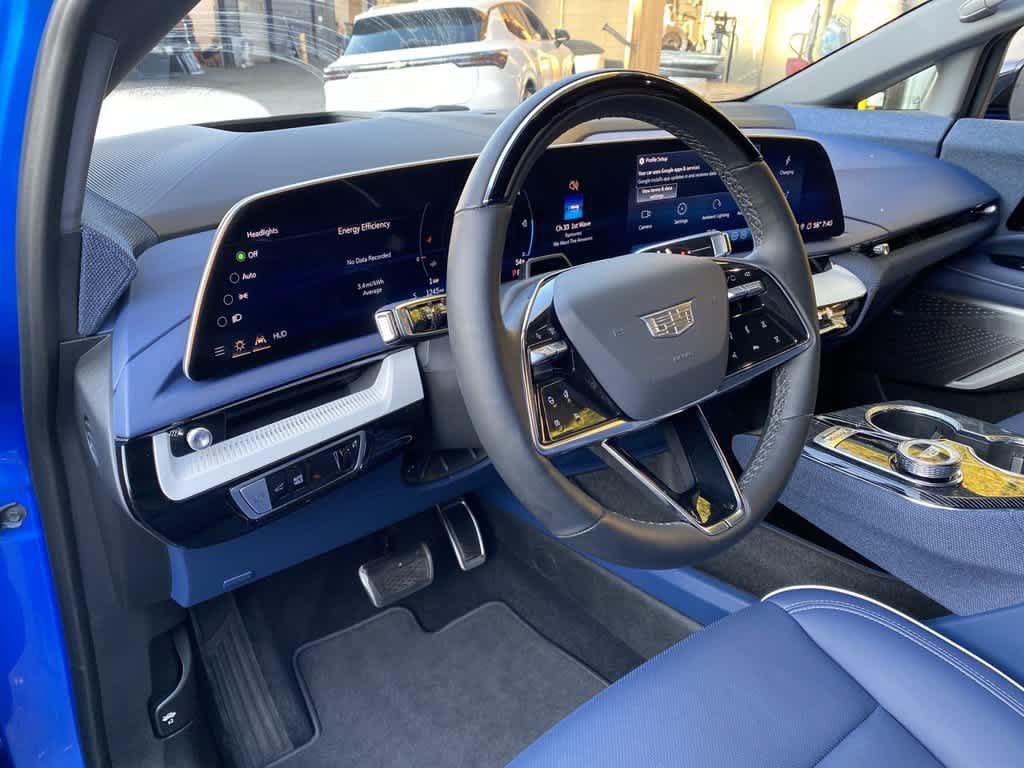 Certified 2026 Cadillac Optiq Luxury 2 AWD/4WD image 2