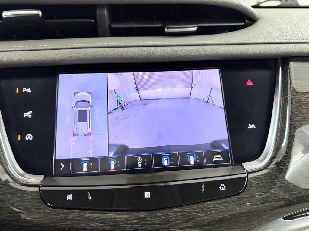 Used 2020 Cadillac XT6 Premium Luxury FWD image 16