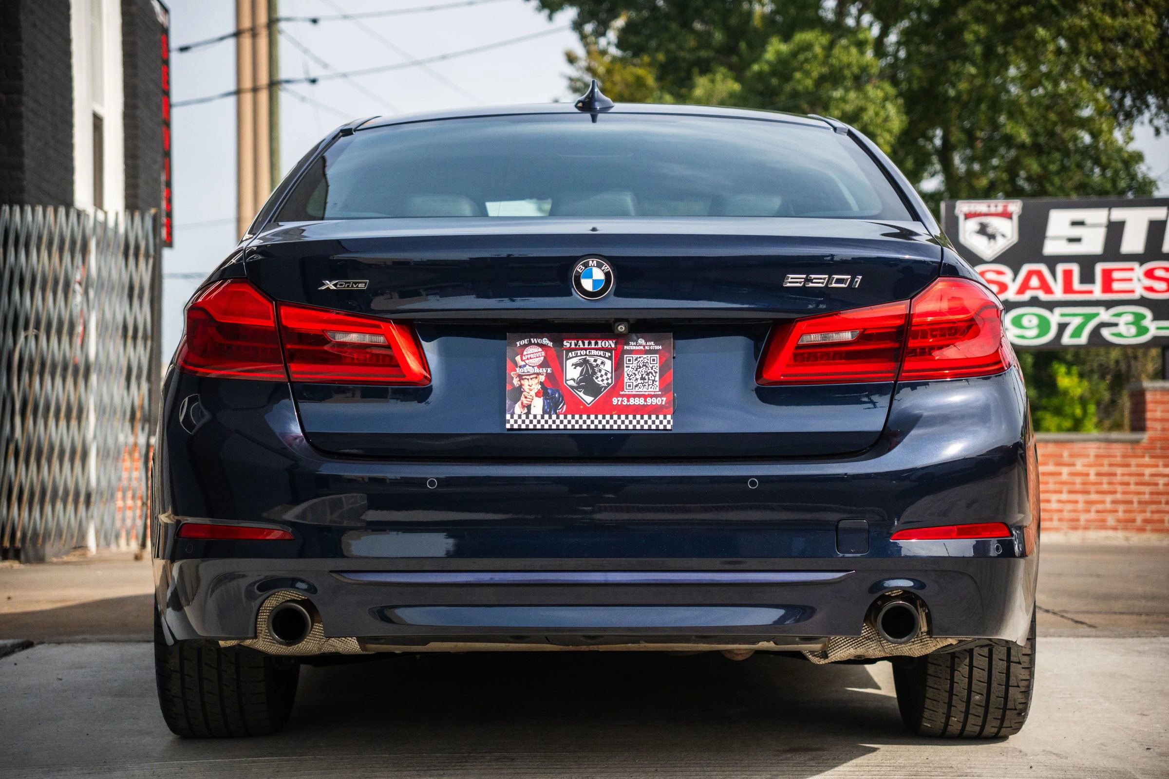 Used 2018 BMW 530i xDrive w/ Premium Package image 5