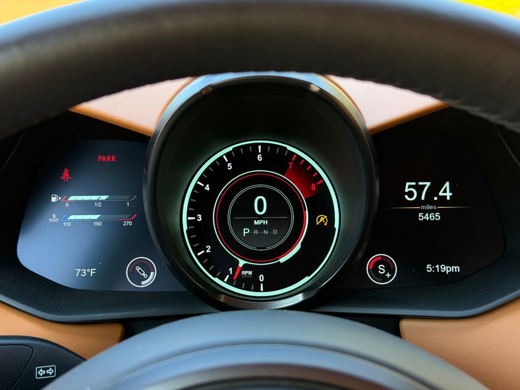 Used 2021 Aston Martin V8 Vantage Coupe image 6