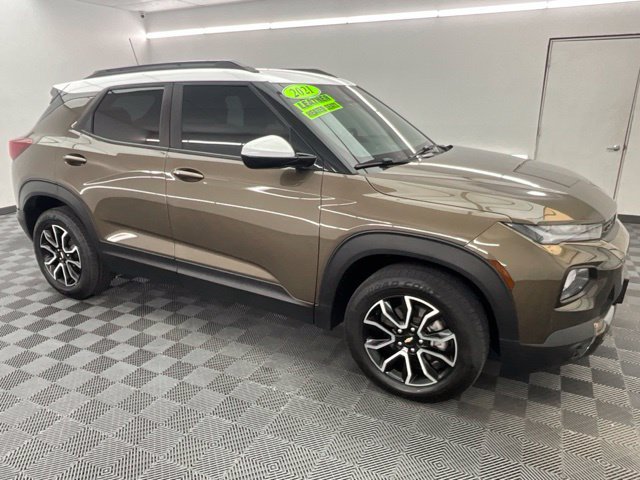 Used 2021 Chevrolet TrailBlazer ACTIV w/ Technology Package AWD/4WD image 3