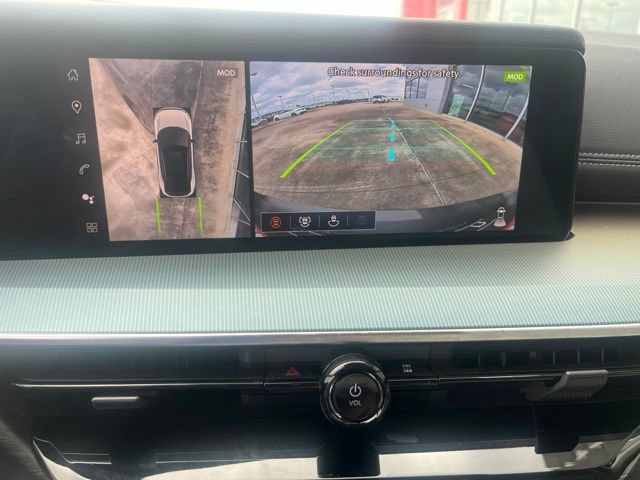 Certified 2025 Nissan Murano SL w/ Cargo Package AWD/4WD image 16