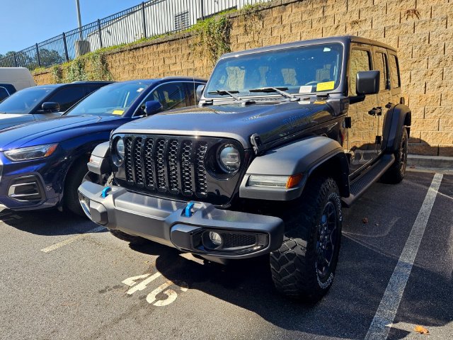 Used 2023 Jeep Wrangler Unlimited w/ Cold Weather Group AWD/4WD image 3