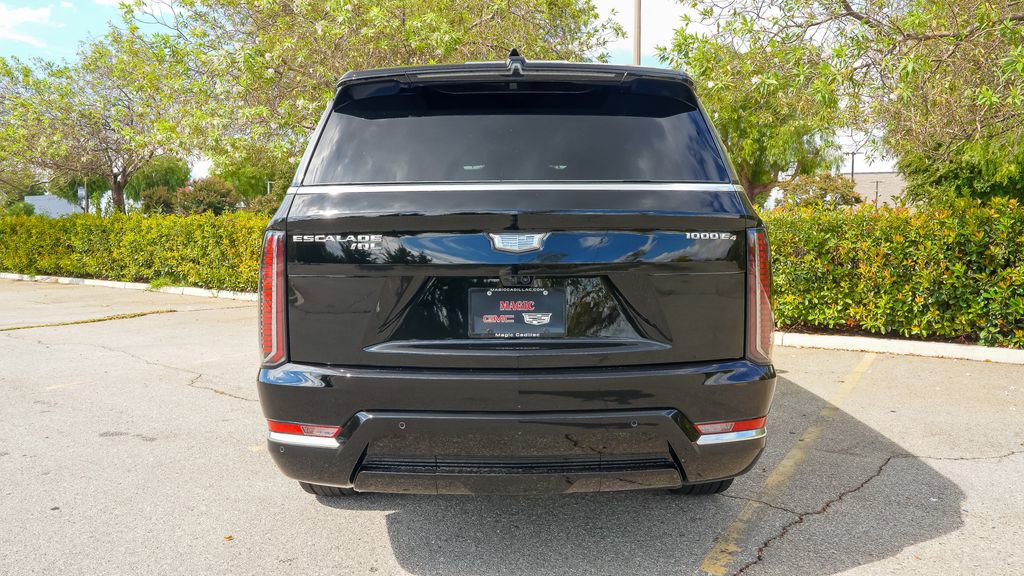 New 2026 Cadillac Escalade IQL Luxury image 9